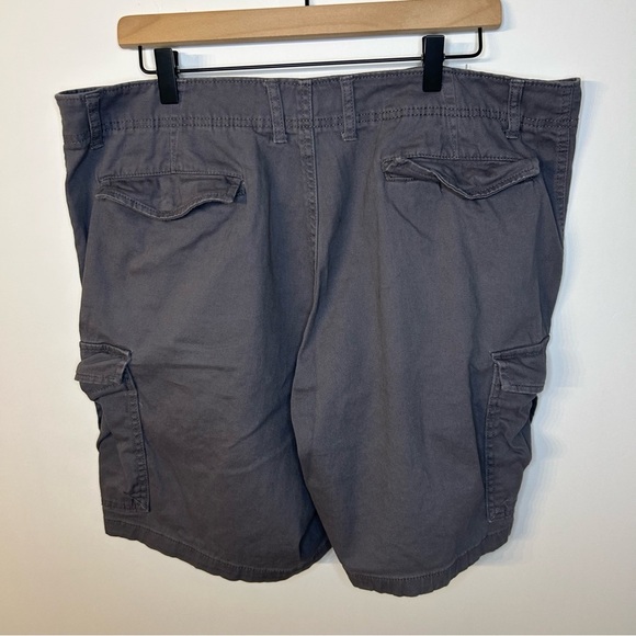 Bundle of 2 Pairs of Men’s George Cargo Shorts in Gray and Khaki, Size 40 - Picture 14 of 15
